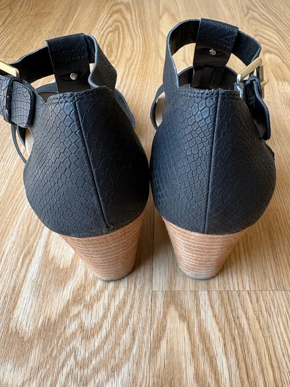Black Strappy Women's Sandals - Comfort Footbed Dr Scholls 9W